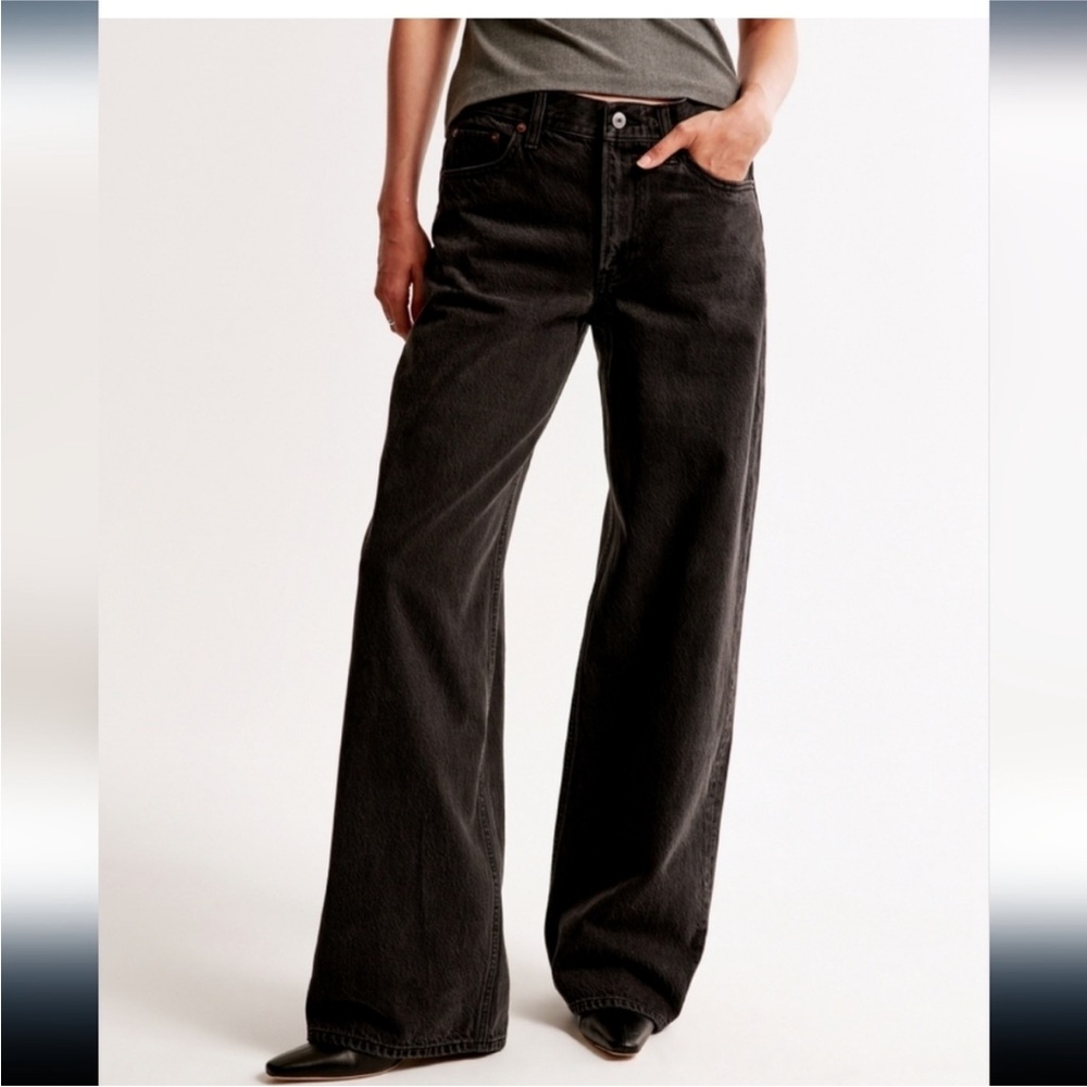 ABERCROMBIE & FITCH Ultra Loose Low Rise Jean In Washed Black. Size 24Short NWT - Picture 2 of 8